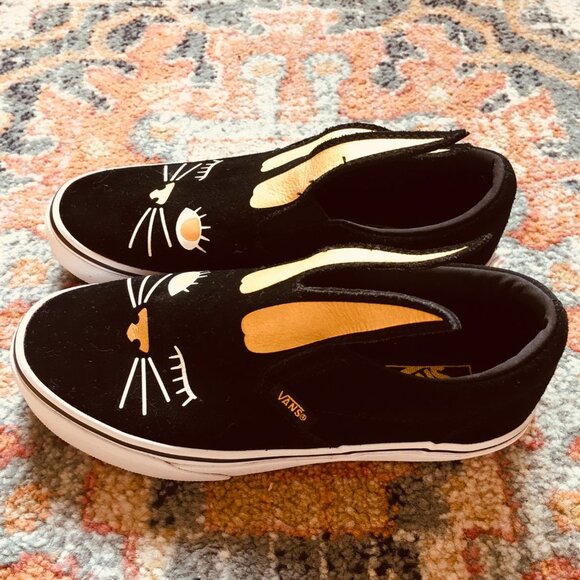 VANS Black Gold Rabbit Bunny Sneakers Slip On Unisex Youth Kids 2.5 - Picture 3 of 8